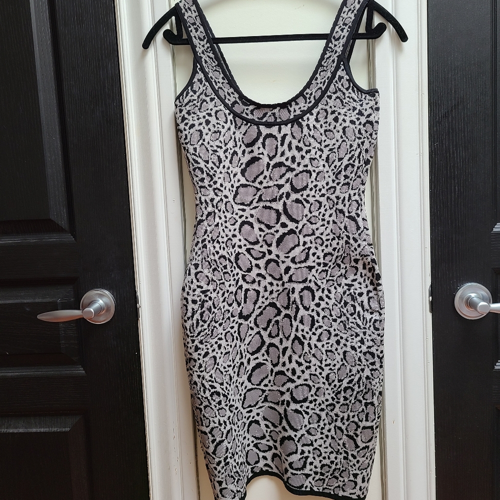 NWOT BGBG bodycon mini dress, XS, flawless, b&w